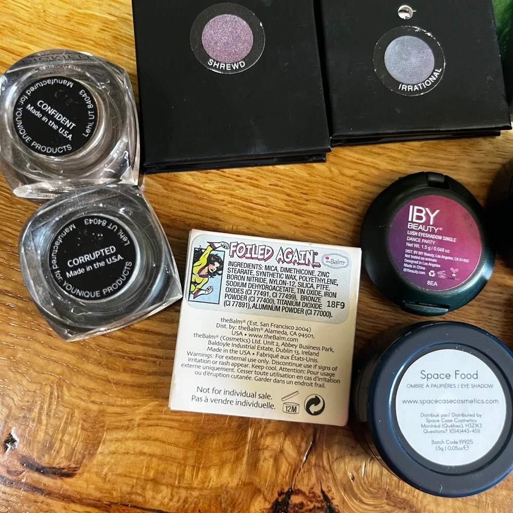 Younique dark eyeshadow makeup bundle 10 items